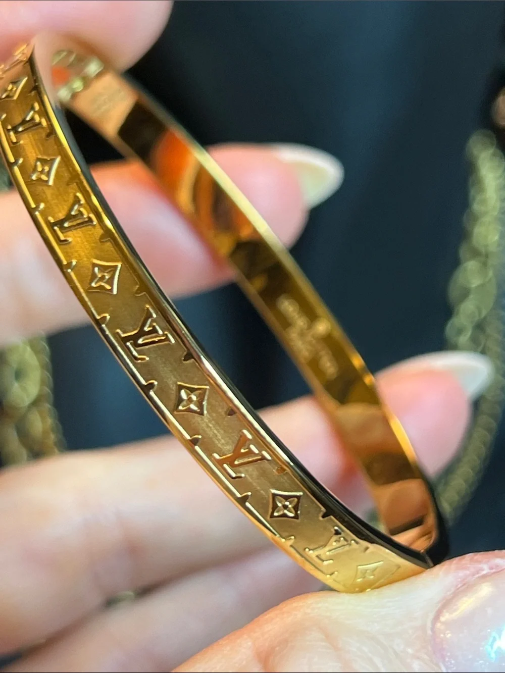 None elegant gold